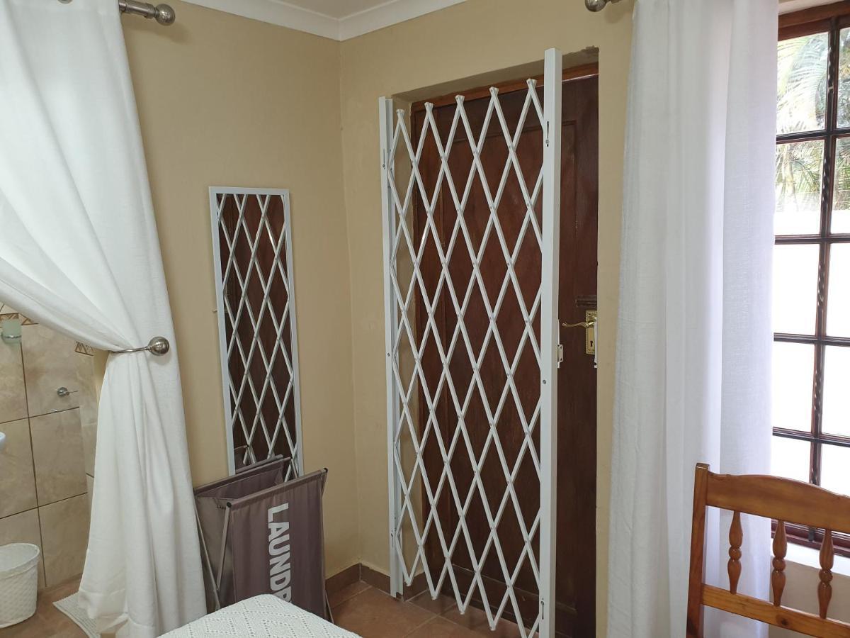 Lani'S Guest House - No Loadshedding มูซินา ภายนอก รูปภาพ